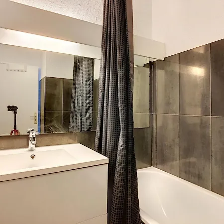 Apartment Appartement 2P Cabine Sur Plage Avec Parking Et Climatisation - Fr-1-715-46